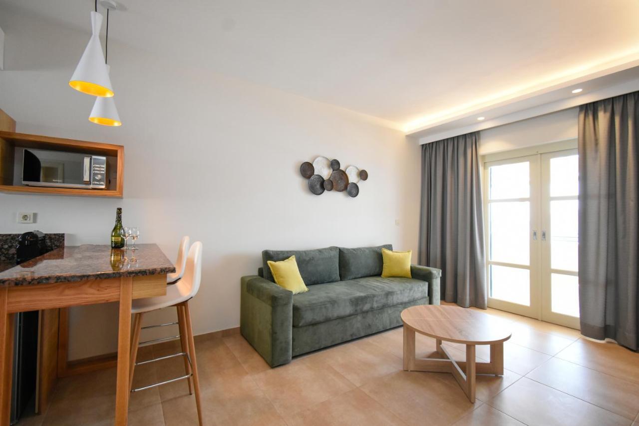 Aparthotel Elena Village &