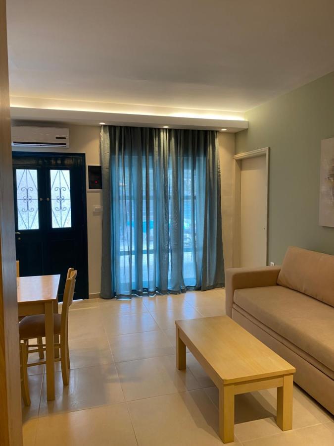 Aparthotel Elena Village & Myrties