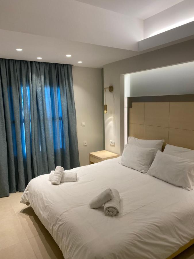 Aparthotel Elena Village & 4*