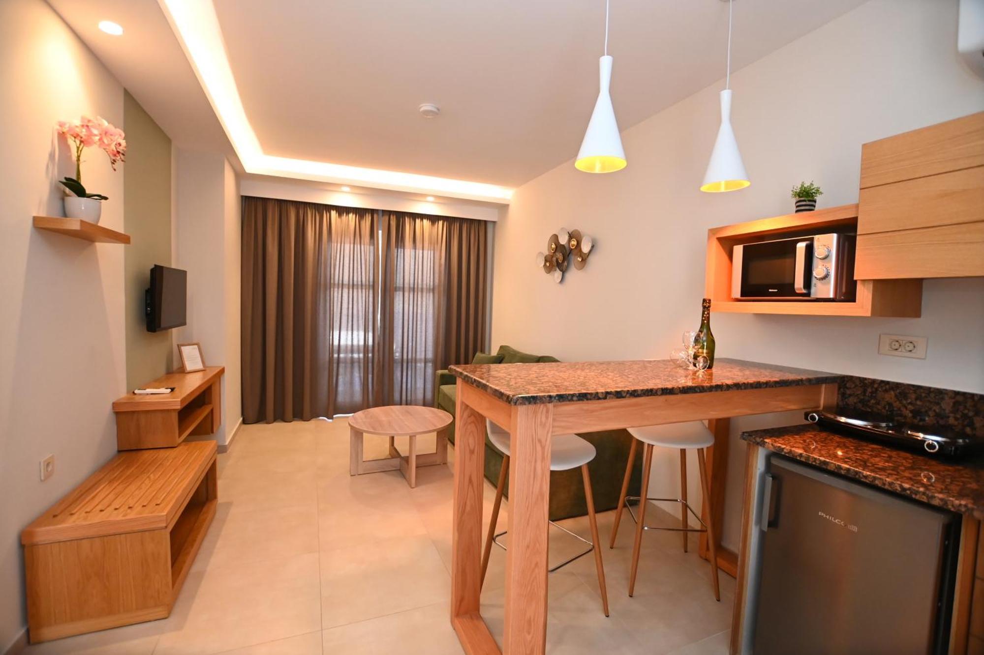Elena Village & Aparthotel
