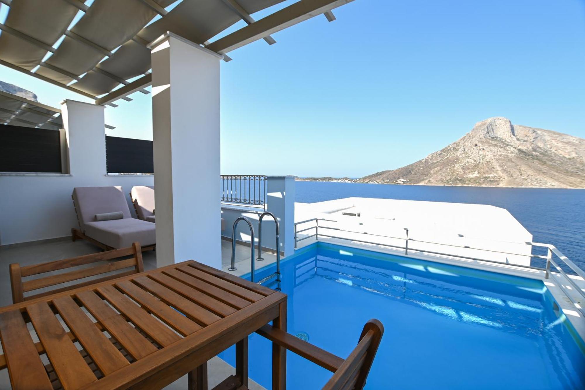 Aparthotel Elena Village & 4*