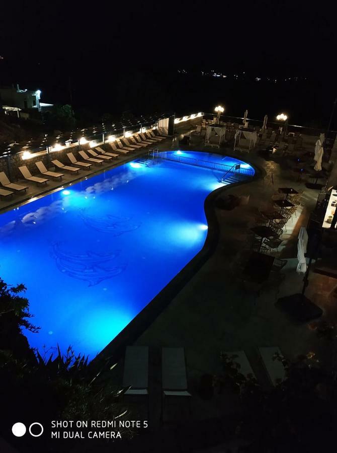 Elena Village & Aparthotel 4*